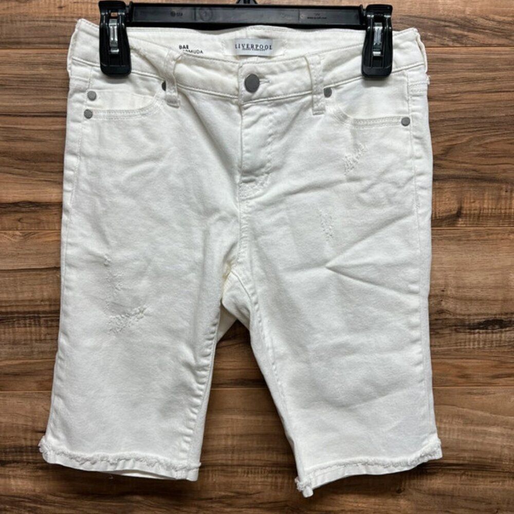 Liverpool size 4 Bermuda shorts